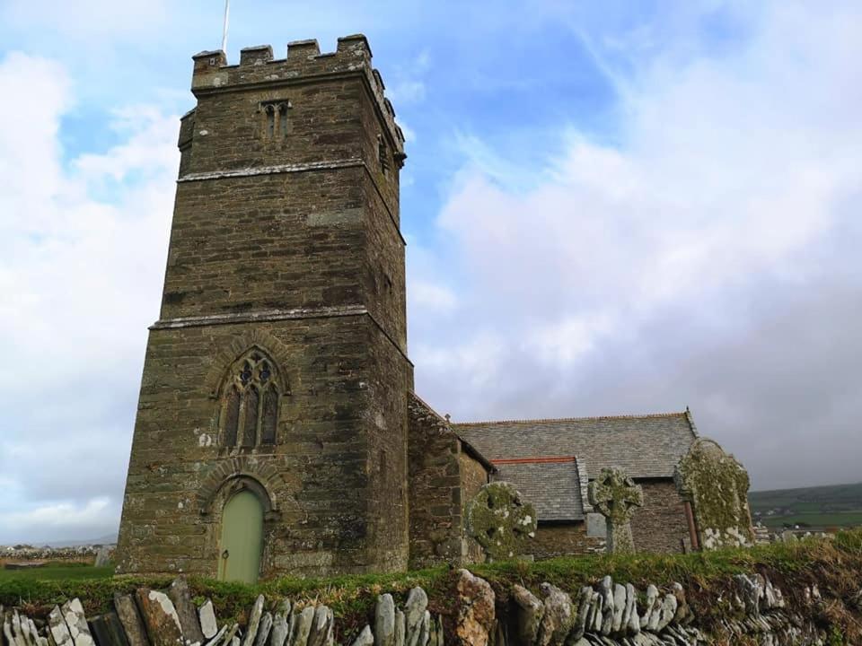 Dolphins Backpackers Hostel Tintagel Exterior photo