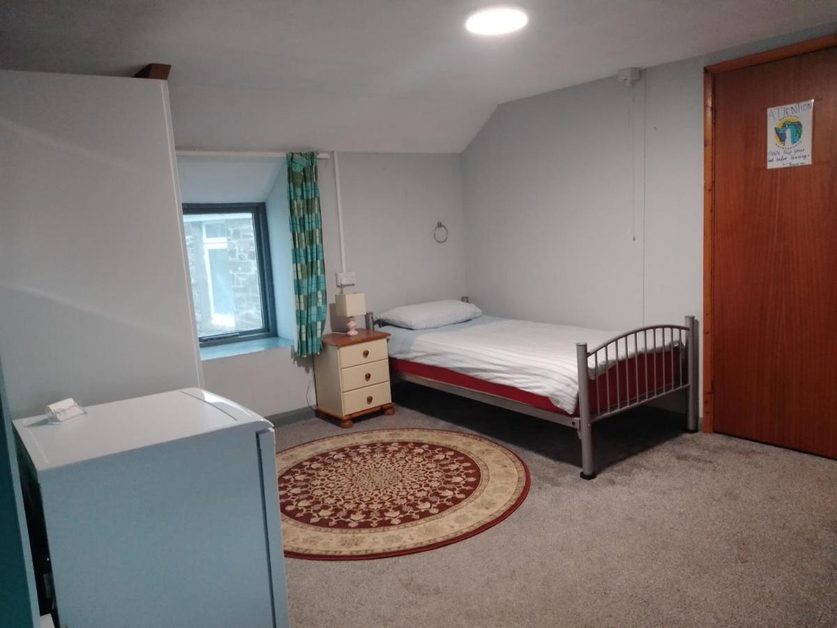 Dolphins Backpackers Hostel Tintagel Exterior photo